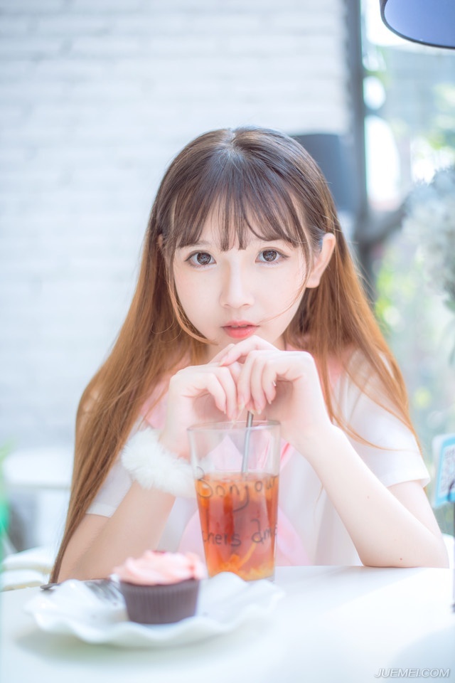 最美的相遇，总在不经意间走进心里；最美的缘份，总能绽放出最璀璨的徇丽；不为别的，只为友情的温馨，心灵的相依，朋友的真诚，缘份的珍惜。